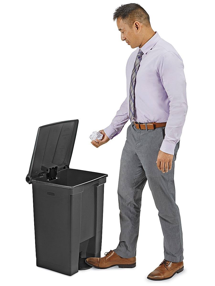 Black 12 Gallon Step-On Trash Can M5081