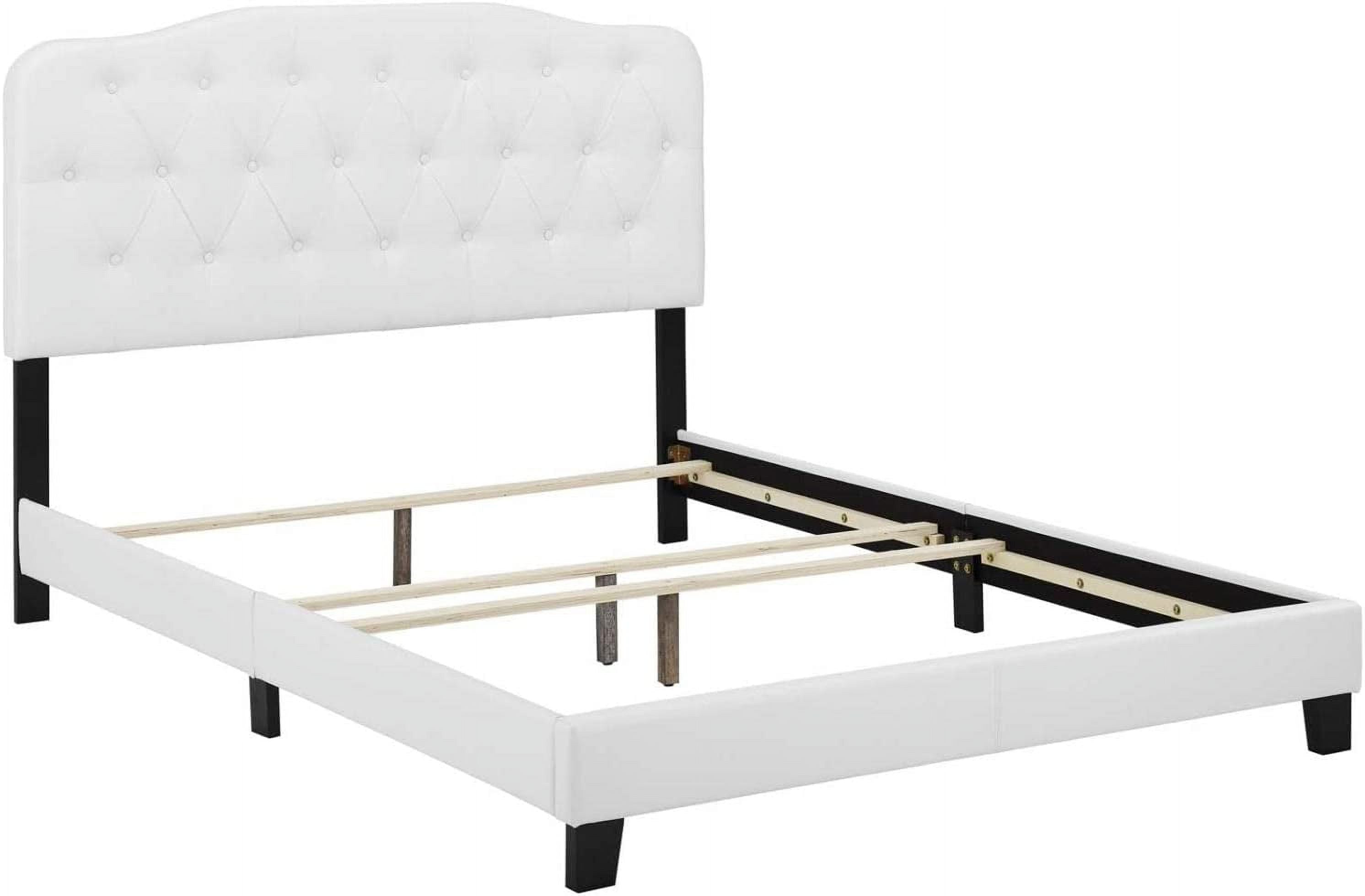 White Faux Leather Bed M85165