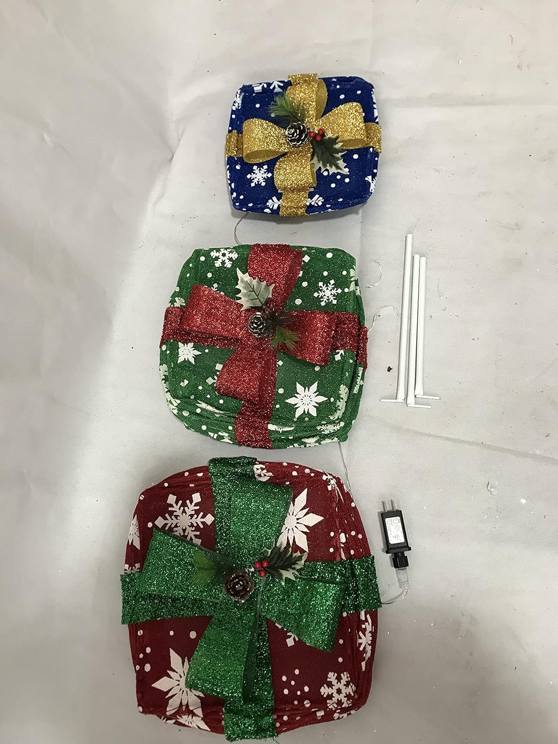 Set of 3 Christmas Lighting Shrink Gift Boxes with Waterproof Plug in Power Supply (Snowflake) Pack of 2 P44919