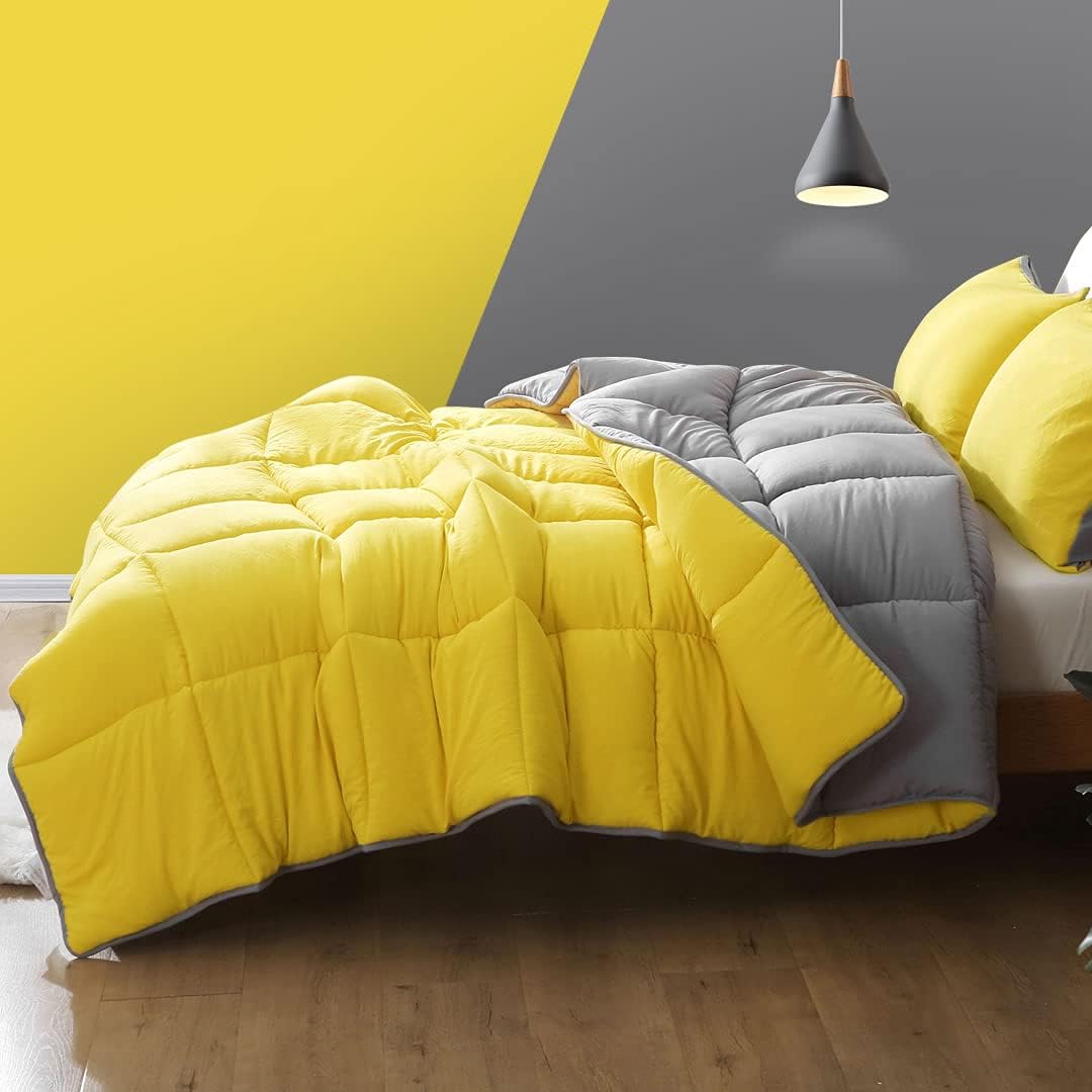 Reversible Down Alternative Comforter Set with Shams G35966