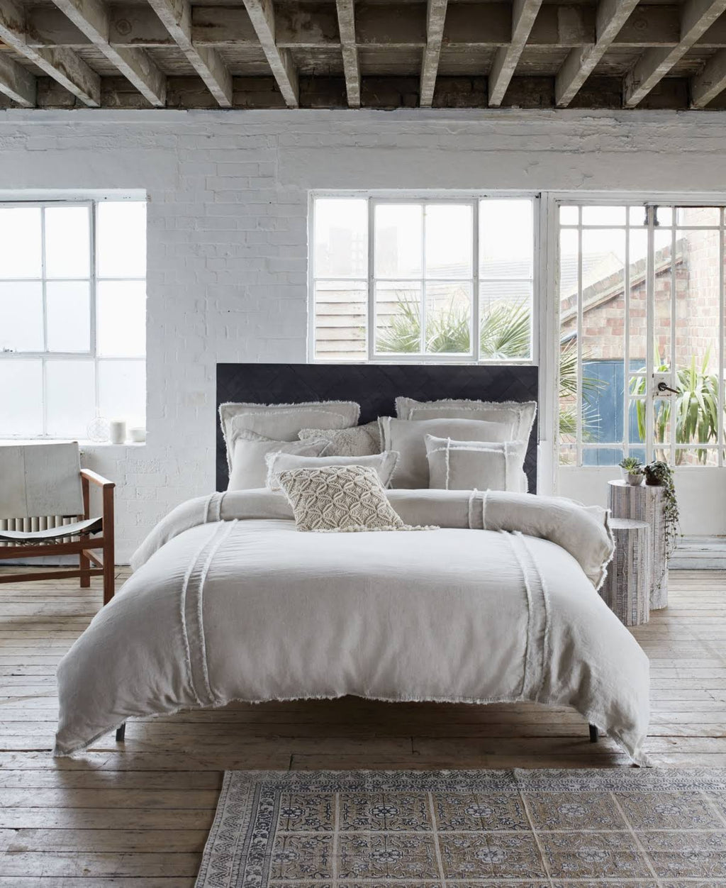 Queen Duvet Cover Set in Natural Grey Q718