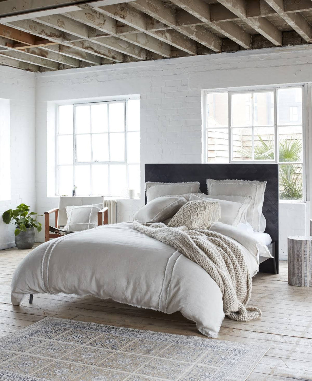 Queen Duvet Cover Set in Natural Grey Q718