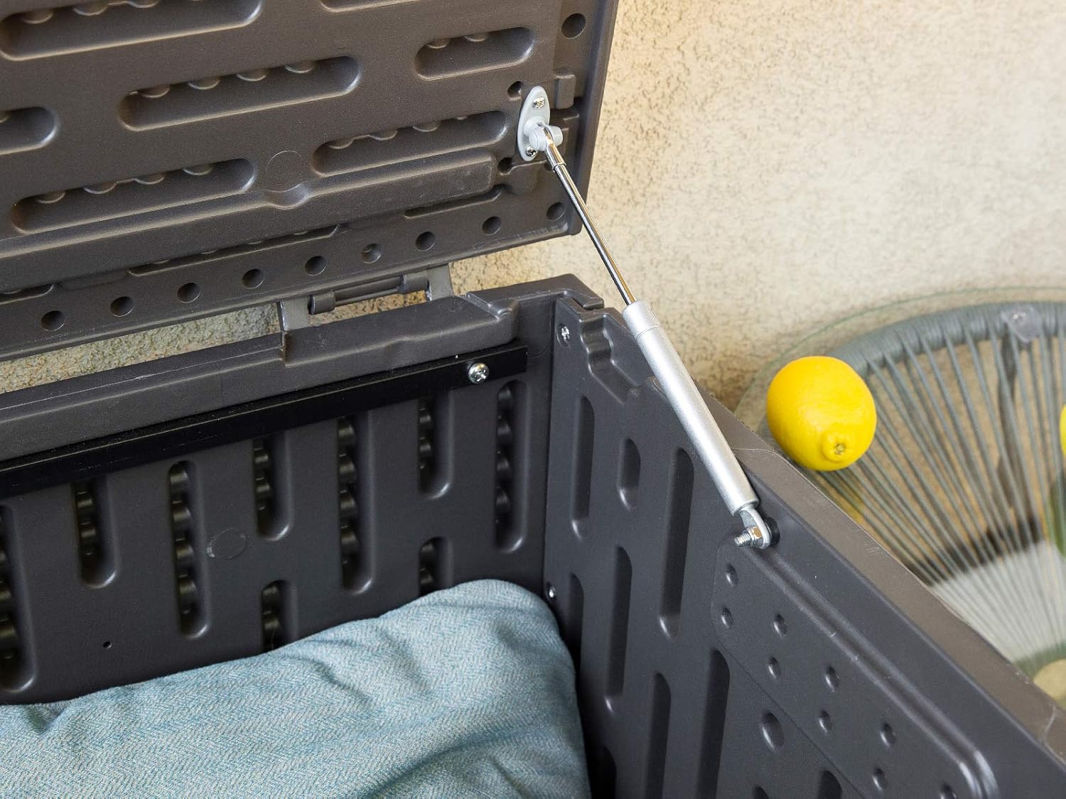 130 Gallon Outdoor Storage Deck Box L7795