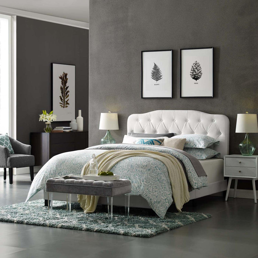 White Faux Leather Bed M85165