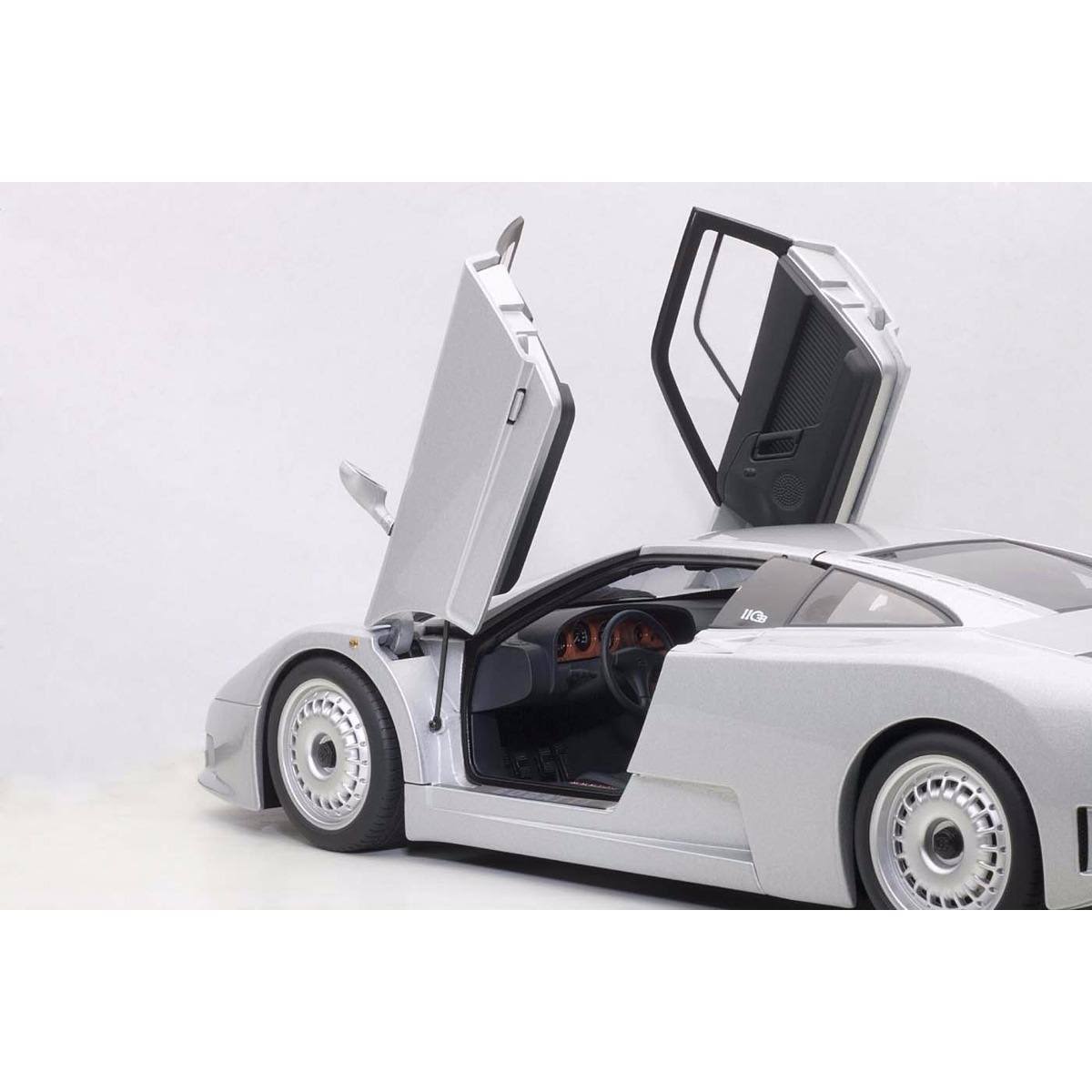 1/18 Diecast Car Model G421383