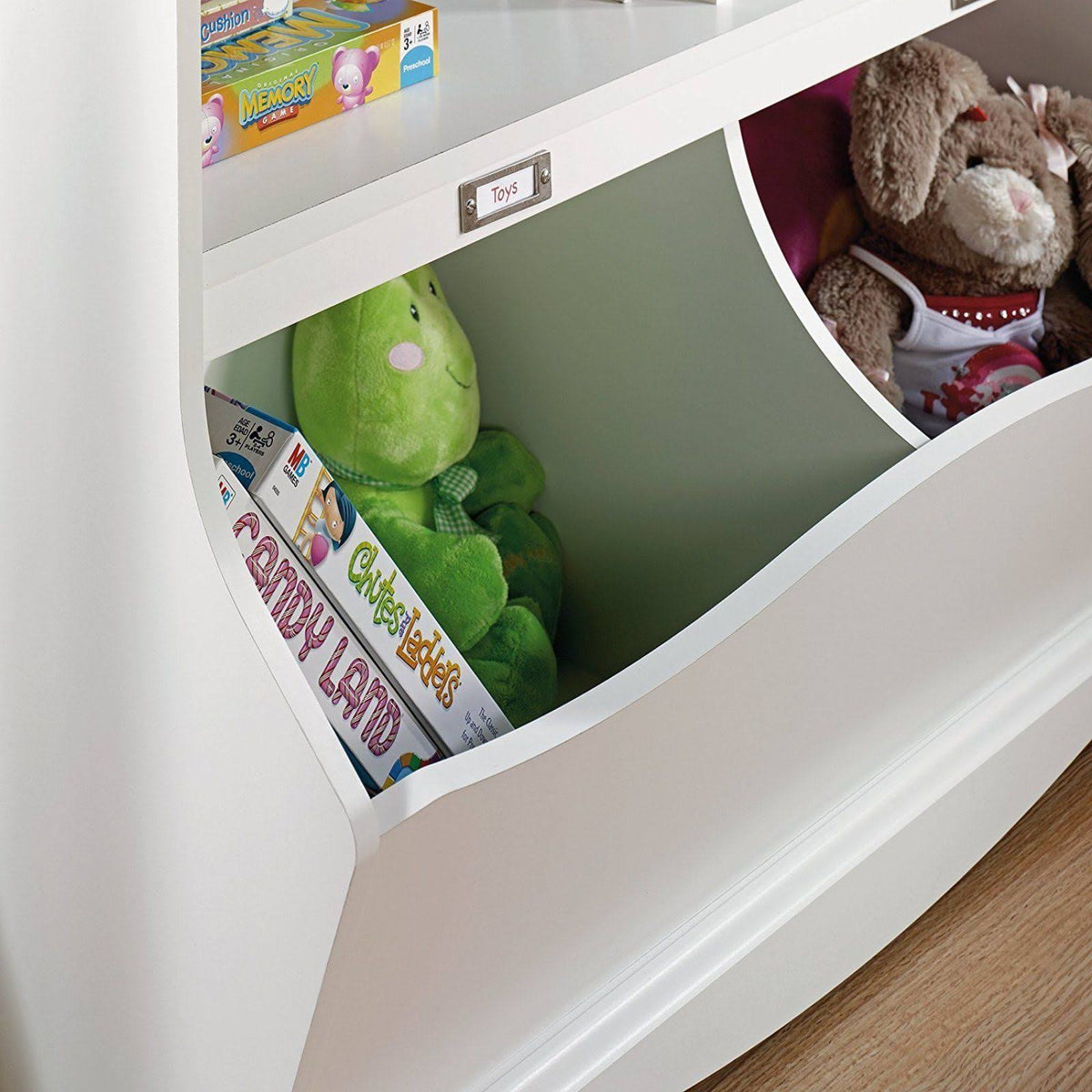 Soft White Finish Bookcase/Footboard I3170