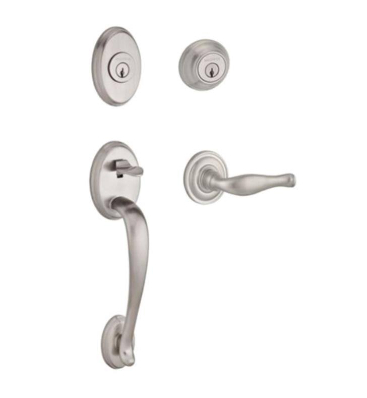 Columbus Handleset with Right Handed Decorative Lever and Traditional Round Rose in Satin Nickel Q853160
