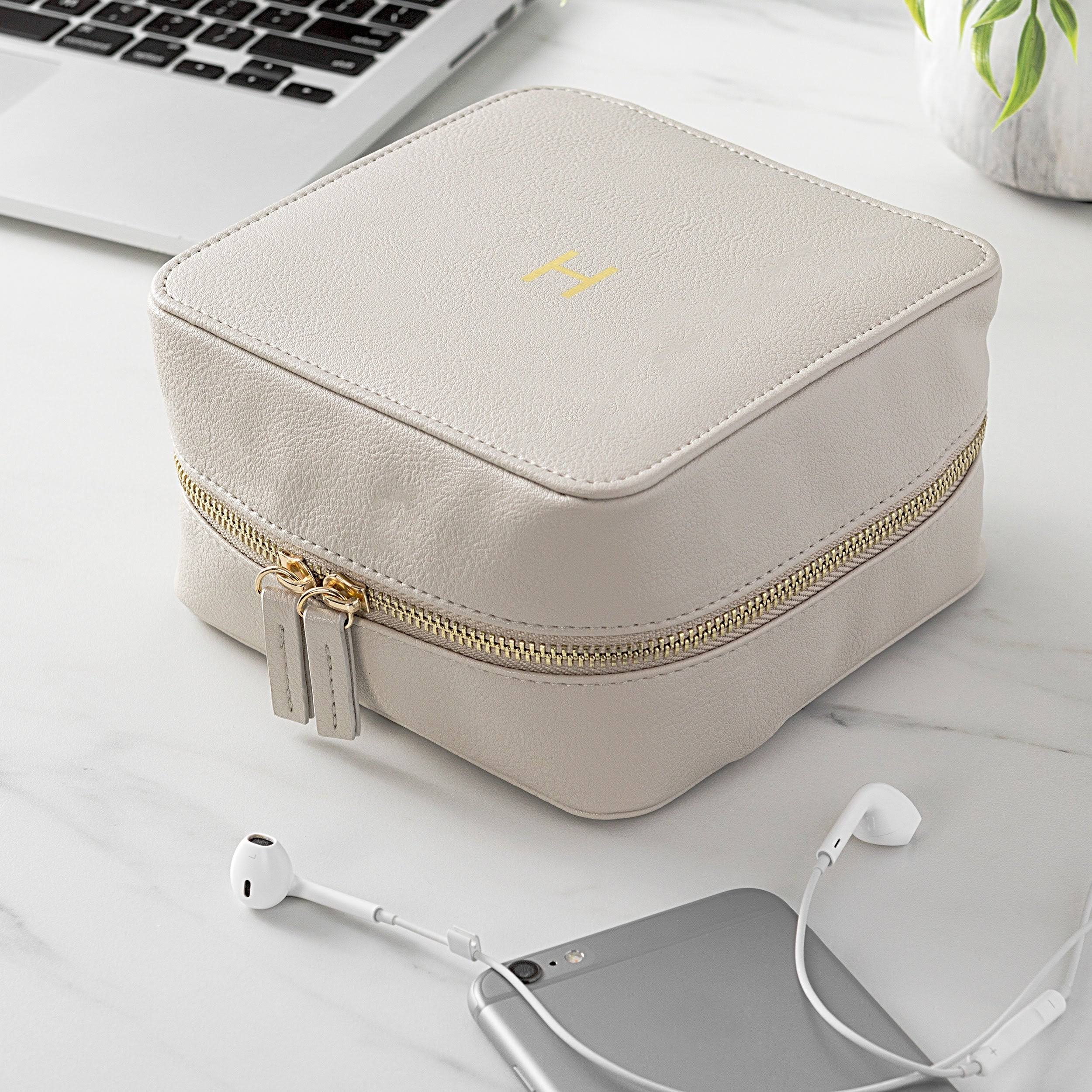 Pebble Travel Tech Case H3364