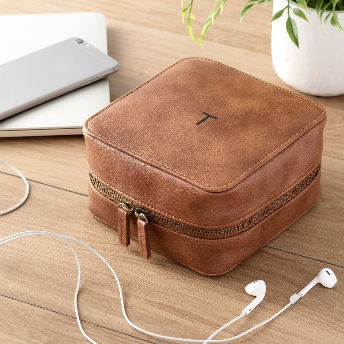 Travel Tech Case J8112