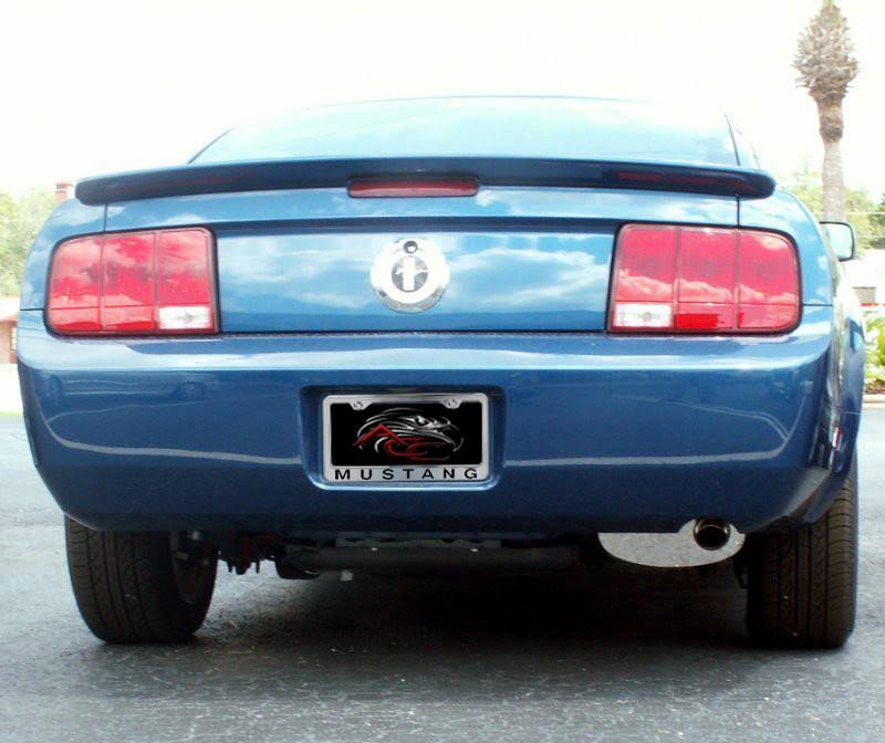 Black Red License Plate Frame M482036